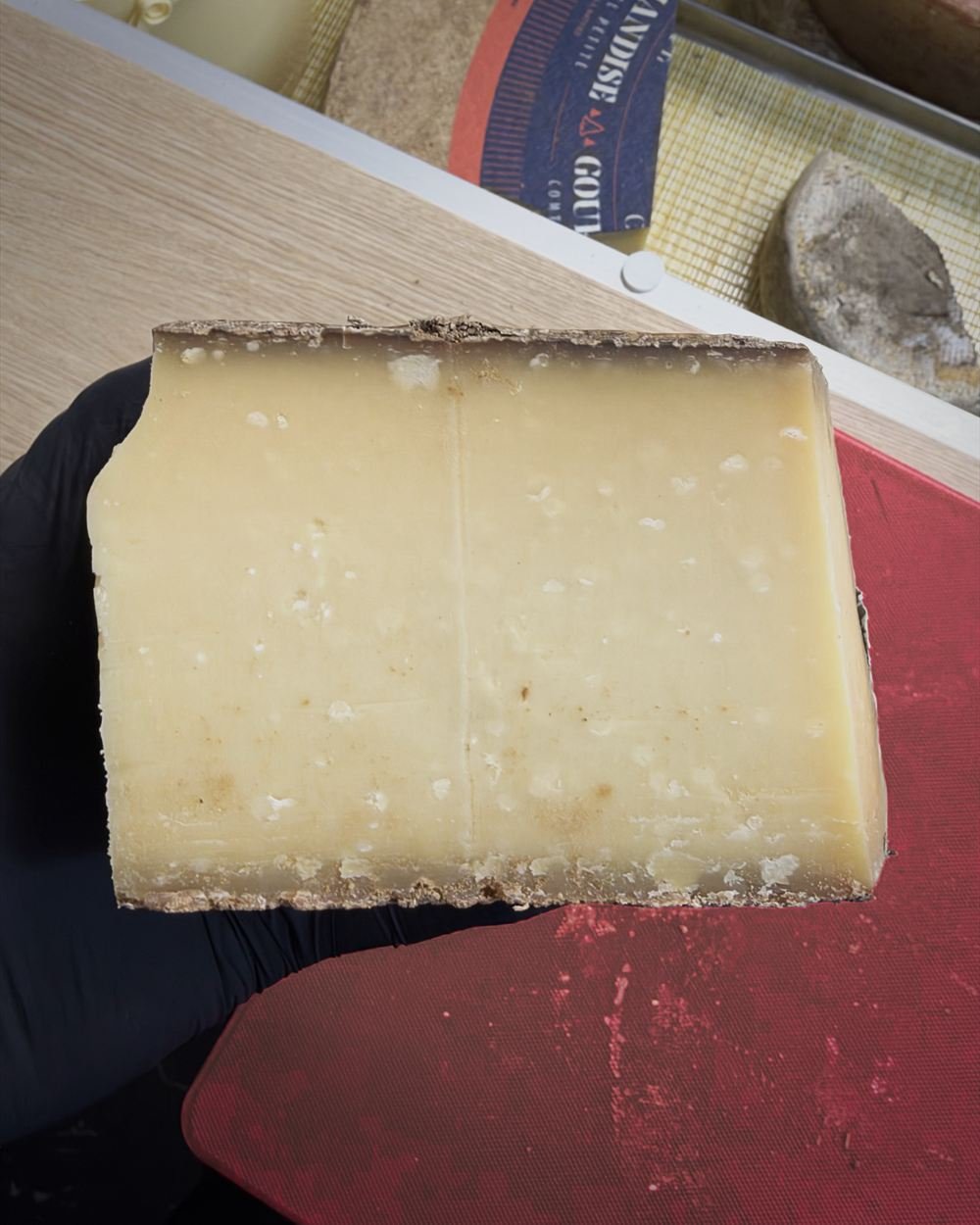 Morceau de Comté coupé à la demande